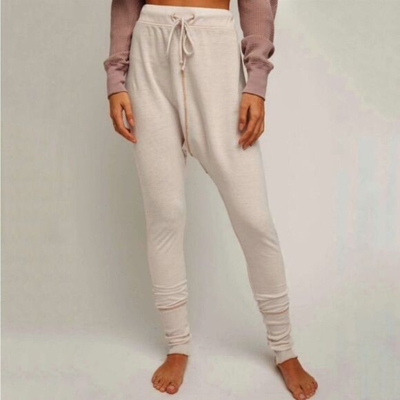 Free People Cozy All Day Harem Leggings/Joggers In Pink Daytime Fireworks - Picture 1 of 5